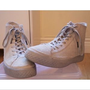 Converse Chuck Taylor All Star Modern Hi Suede